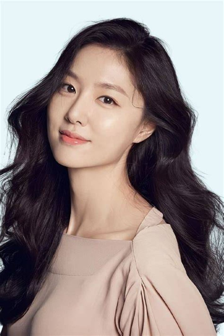 Seo Ji-young Biography, Age, Height, Husband, Net Worth, Family